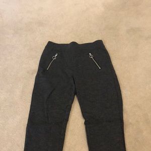 grey legging pants